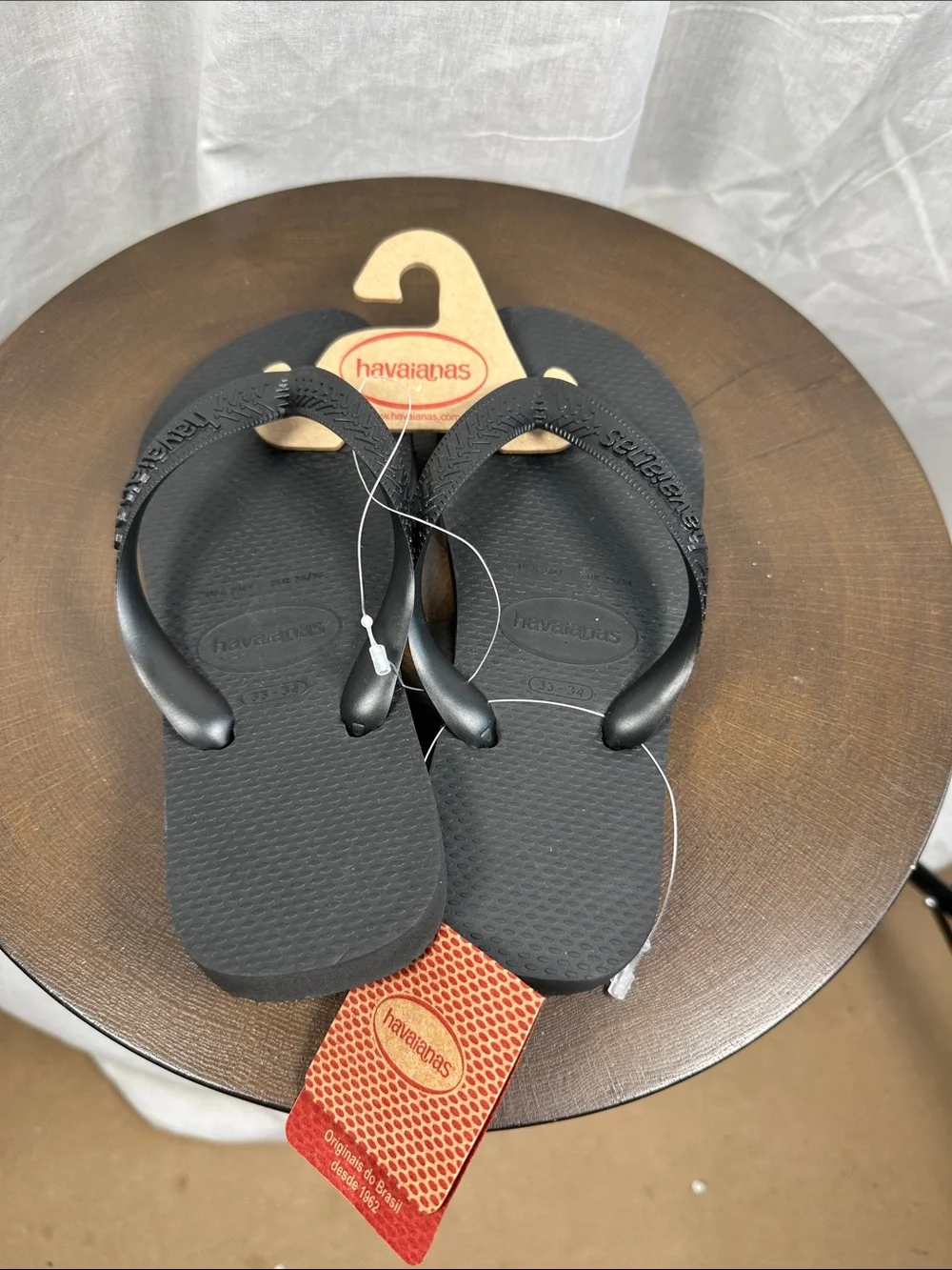 NWT Havaianas kids  Black Rubber Flip Flops - Size 33-34